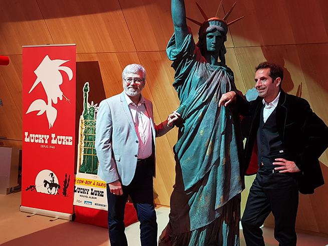 Achdé, Jul posent devant les photographes avant le début de la soirée